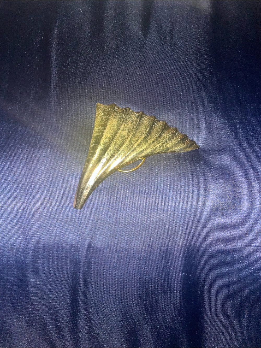 Vintage Jeri-Lou Gold Fan-Shaped shawl or scarf clip